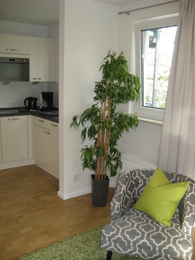 Hochwertiges Apartment im Grünen, zentral gelegen, ruhig, Balkon Hannover Exterior foto